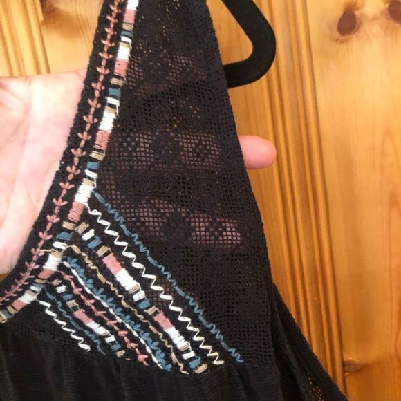 Women’s Peek-a-Boo Top size 1X - Picture 6 of 13